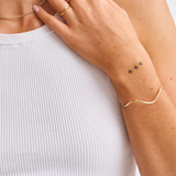 Wavy, adjustable bangle