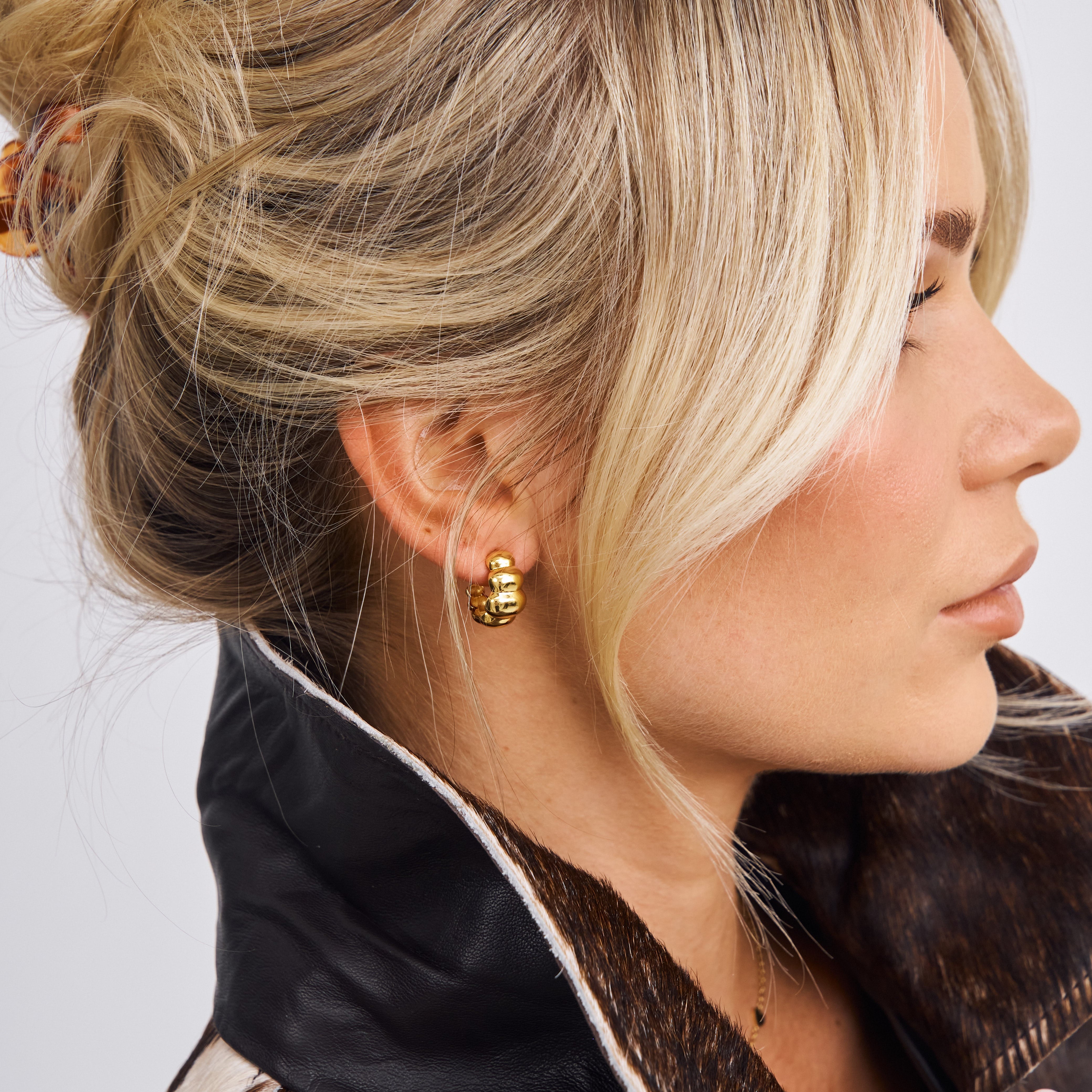 Croissant shaped everyday earrings 