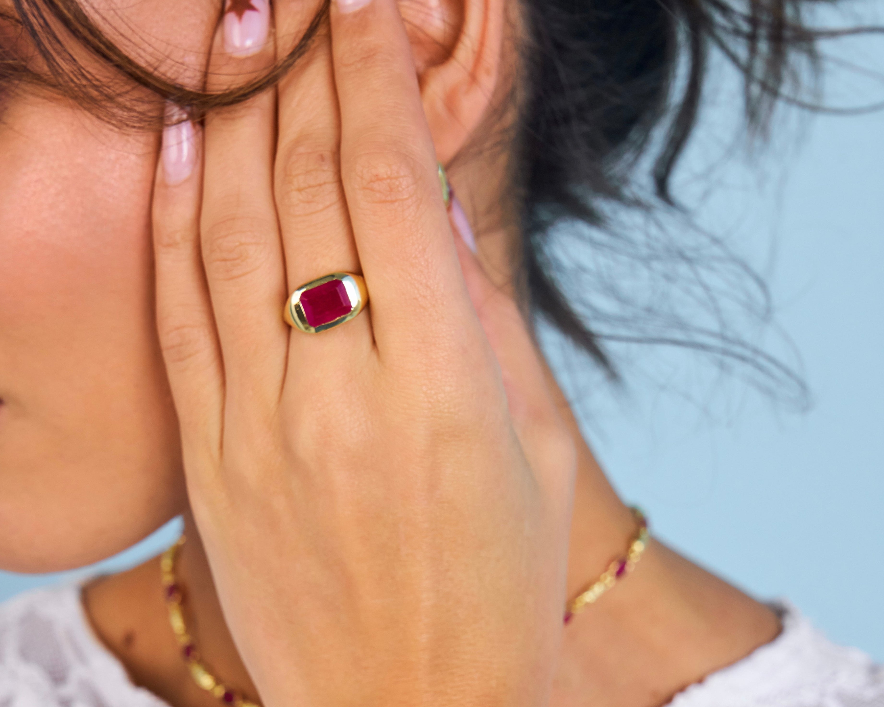 Juliet Ring in Garnet gemstone