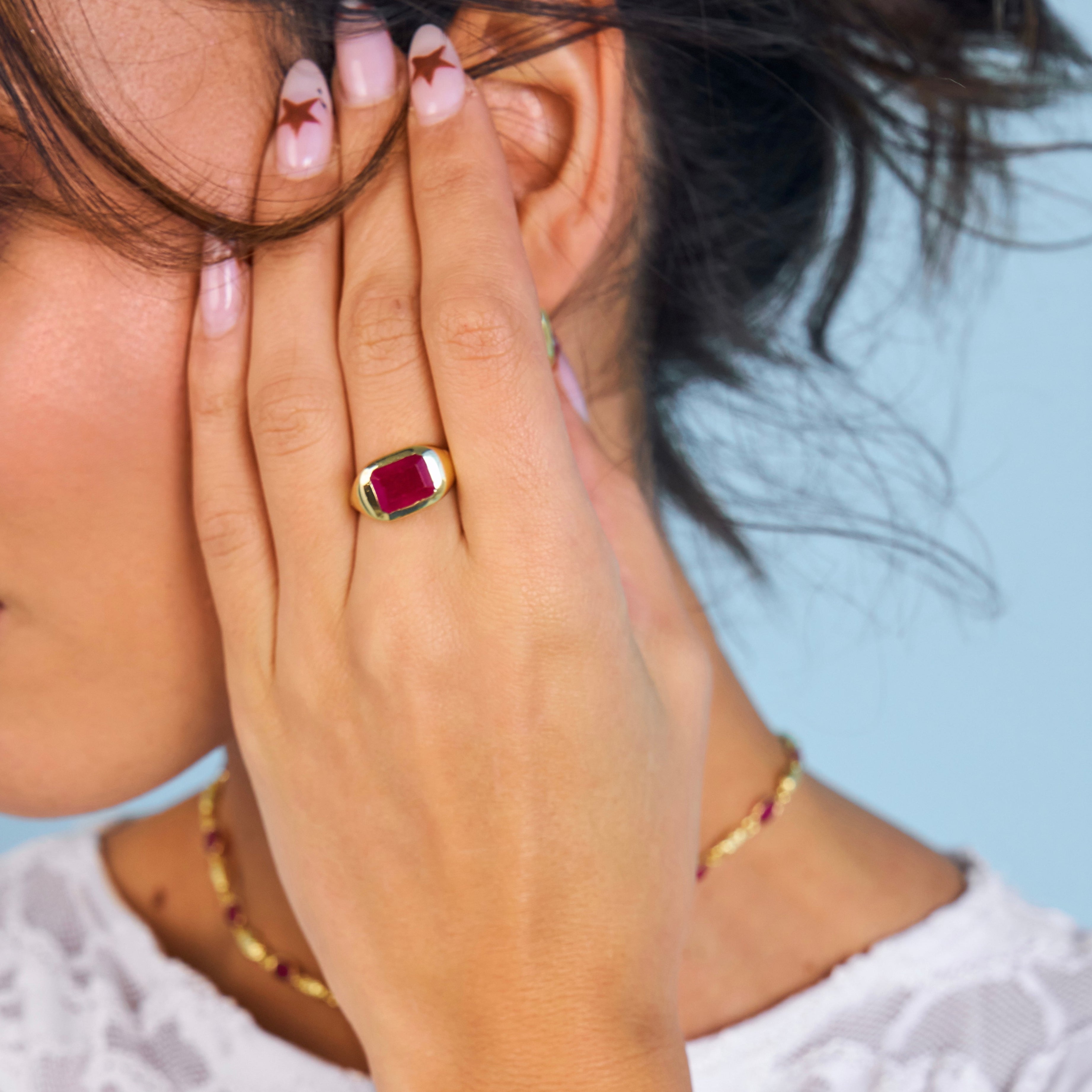 Juliet Ring in Garnet gemstone